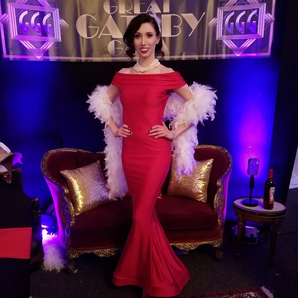 RED EVENING DRESS - Picture 2 of 2